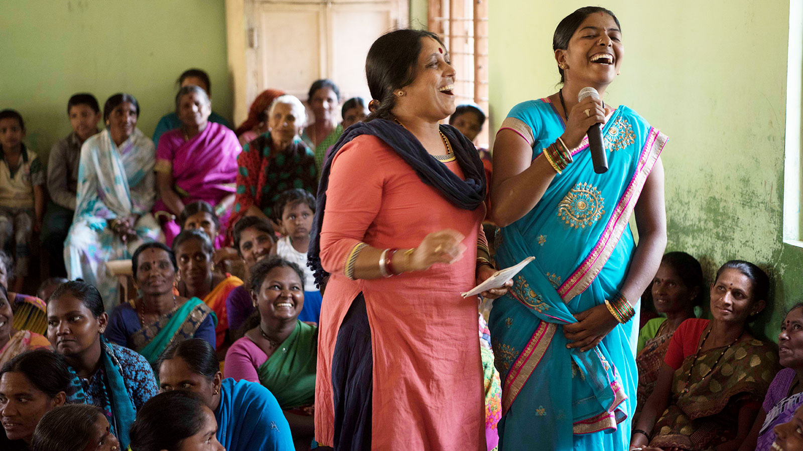 SIEDS, Indien – lachende Frau